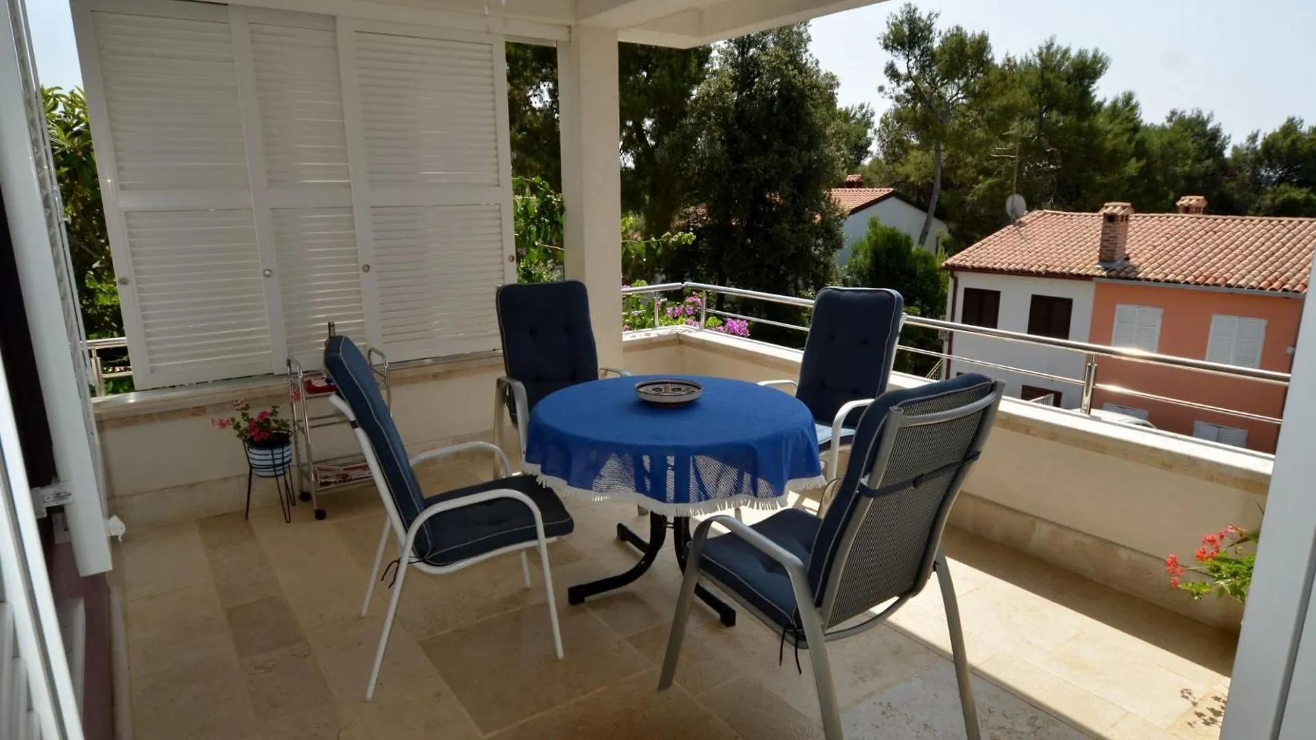 Comfortable And Sunny Rovinj Apartment